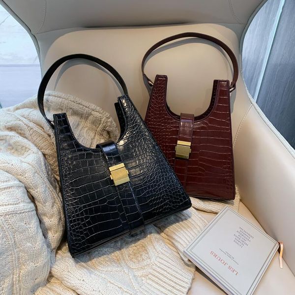 women handbag retro alligator subaxillary bag vintage small triangle handbags female luxury crocodile shoulder totes
women handbag retro alligator subaxillary bag vintage small triangle handbags female luxury crocodile shoulder totes