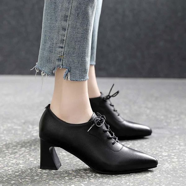dress shoes fashion deep-mouth single women 2021 autumn pointed toe square heel lace all-match high heels, Black
dress shoes fashion deep-mouth single women 2021 autumn pointed toe square heel lace all-match high heels, Black