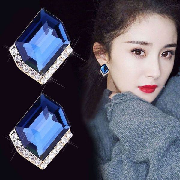 crystal super flash 925 silver needle female korean temperament diamond simple atmosphere net red earrings, Black
crystal super flash 925 silver needle female korean temperament diamond simple atmosphere net red earrings, Black
