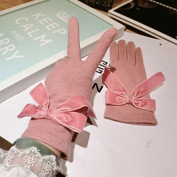 sports gloves cashmere ribbon bow autumn and winter korean fashion split finger warm touch screen a385, Black
sports gloves cashmere ribbon bow autumn and winter korean fashion split finger warm touch screen a385, Black