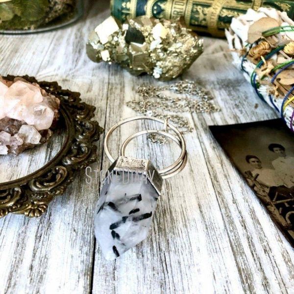 pendant necklaces nm39986 large black tourmaline quartz necklace in silver for woman
pendant necklaces nm39986 large black tourmaline quartz necklace in silver for woman