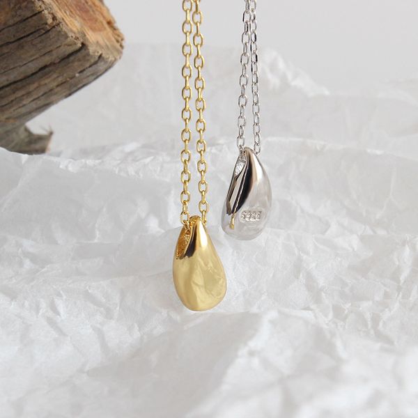 korean s925 sterling silver necklace ins temperament simple water drop pendant female necklace student jewelry
korean s925 sterling silver necklace ins temperament simple water drop pendant female necklace student jewelry