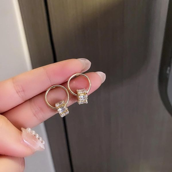 hoop & huggie trendy gold color small earring for women shiny cubic zircon metal ring clasp simple earrings fashion party jewelry, Golden;silver
hoop & huggie trendy gold color small earring for women shiny cubic zircon metal ring clasp simple earrings fashion party jewelry, Golden;silver