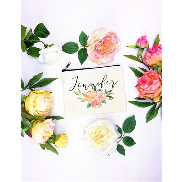 gift wrap bridesmaid custom name flowers maid of honour make up bag unique for friend bridal party decoration cosmetic bags
gift wrap bridesmaid custom name flowers maid of honour make up bag unique for friend bridal party decoration cosmetic bags