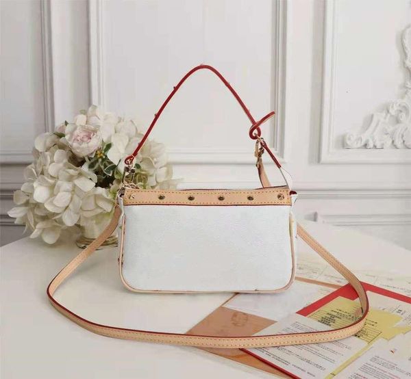 designers shoulder bags real leather retro classic handbags messenger steel rivets crossbody bag totes purse wallets backpack, Red;black
designers shoulder bags real leather retro classic handbags messenger steel rivets crossbody bag totes purse wallets backpack, Red;black