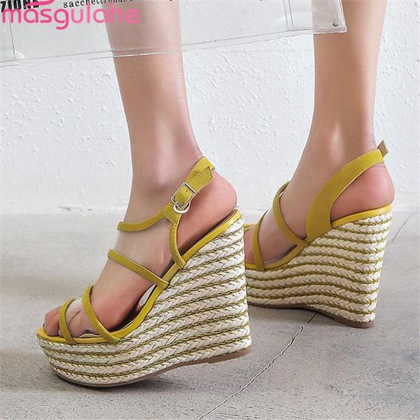 masgulahe 2021 fashion wedges platform shoes women sandals suede leather summer elegant party wedding woman, Black
masgulahe 2021 fashion wedges platform shoes women sandals suede leather summer elegant party wedding woman, Black