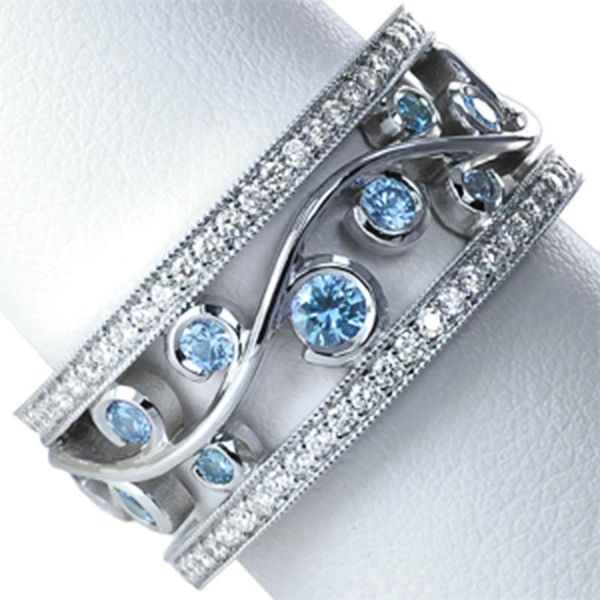 wedding rings huitan luxury shine cz band women ring hollow out pattern female engagement delicate arrival, Slivery;golden
wedding rings huitan luxury shine cz band women ring hollow out pattern female engagement delicate arrival, Slivery;golden
