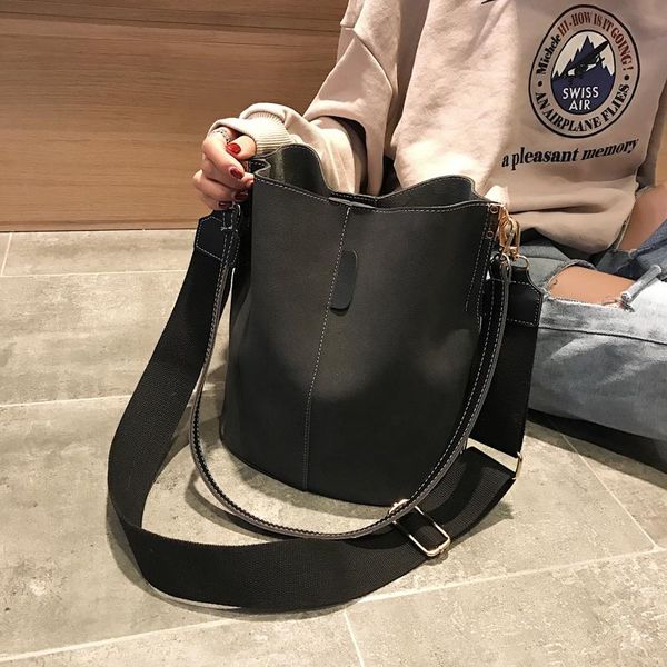 evening bags female bag shoulder handbag women's leather brown pu magnetic buckle large capacity bucket shopper tote for woman
evening bags female bag shoulder handbag women's leather brown pu magnetic buckle large capacity bucket shopper tote for woman