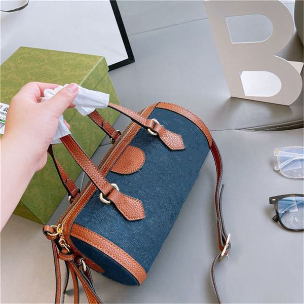 louis vutton bag2021 mini fashion genuine leather women shoulder bag letter handbags change wallets classic womens crossbody evening bags wi
louis vutton bag2021 mini fashion genuine leather women shoulder bag letter handbags change wallets classic womens crossbody evening bags wi