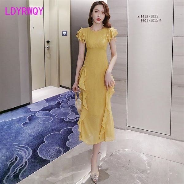 ldyrwqy ruffle yellow chiffon dress summer fashion ladies office lady polyester zippers knee-length 210416, Black;gray
ldyrwqy ruffle yellow chiffon dress summer fashion ladies office lady polyester zippers knee-length 210416, Black;gray