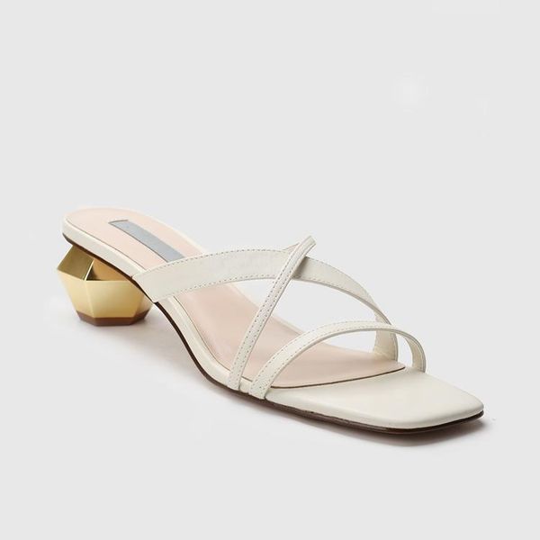 shoes ladies' slippers slipers women cross-tied gold sandals rubber flip flops med square heel 2021 hawaiian block strange style, Black
shoes ladies' slippers slipers women cross-tied gold sandals rubber flip flops med square heel 2021 hawaiian block strange style, Black