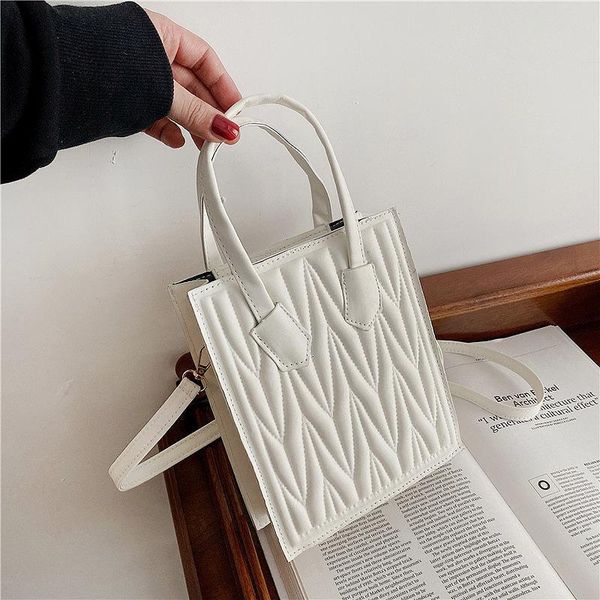 tote bag 2021 fashion pu leather women's designer handbag lingge chain shoulder messenger evening bags
tote bag 2021 fashion pu leather women's designer handbag lingge chain shoulder messenger evening bags