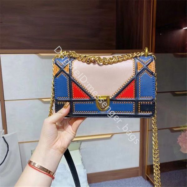 2021 oblique caro shoulder bags totes famous designer lady fashion bag patchwork genuine leather microfiber rivet flap
2021 oblique caro shoulder bags totes famous designer lady fashion bag patchwork genuine leather microfiber rivet flap