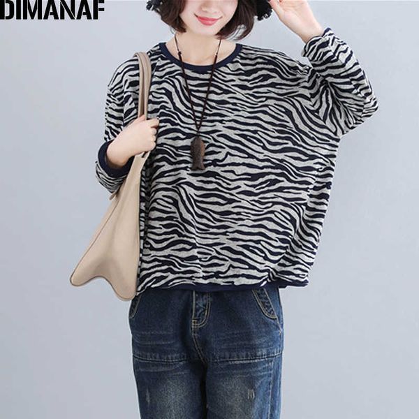 women plus size sweatshirts long sleeve winter shirt cotton pullover loose female clothing print striped black 210531
women plus size sweatshirts long sleeve winter shirt cotton pullover loose female clothing print striped black 210531