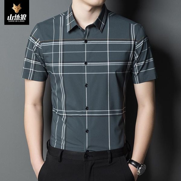 men's casual shirts mountain wolf summer middle aged father's short sleeve shirt plaid business, White;black
men's casual shirts mountain wolf summer middle aged father's short sleeve shirt plaid business, White;black