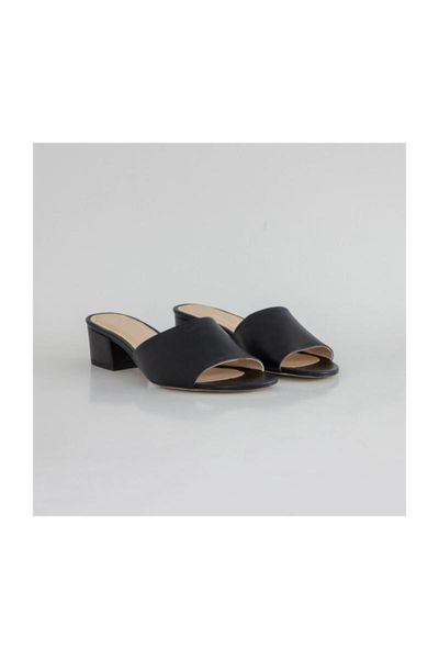 slippers women's leather black gloves
slippers women's leather black gloves