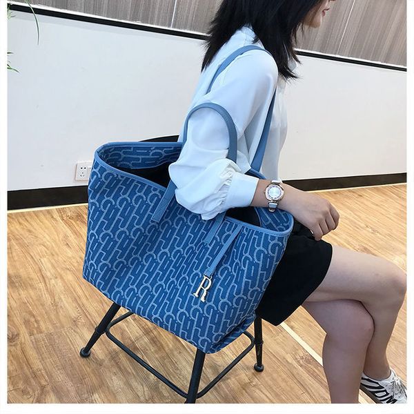 daily bag small ck tote bag womens new bags large capacity canvas shopping bag all-matching shoulder womens fashion
daily bag small ck tote bag womens new bags large capacity canvas shopping bag all-matching shoulder womens fashion