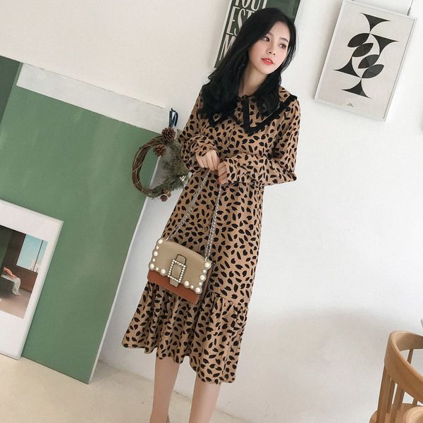 women chiffon dress autumn winter female elegant vintage long sleeve peter pan collar casual a-line pleated es 210423, Black;gray
women chiffon dress autumn winter female elegant vintage long sleeve peter pan collar casual a-line pleated es 210423, Black;gray