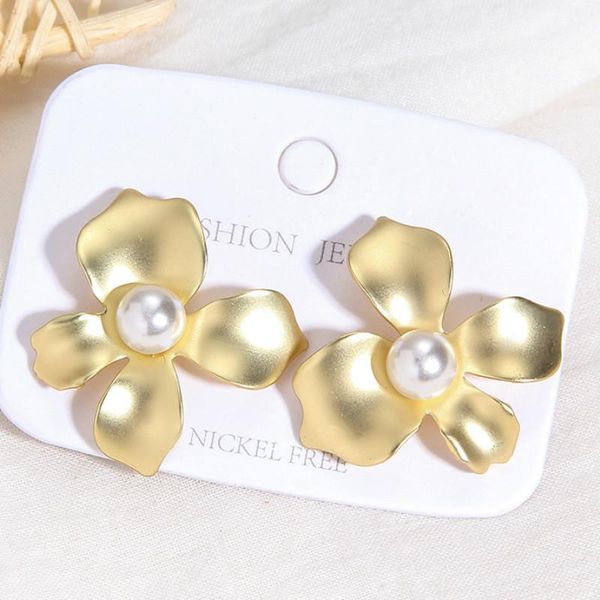 stud korea style silver pin simple dumb gold flowers retro imitation pearl earrings for women girl fashion jewelry accessories, Golden;silver
stud korea style silver pin simple dumb gold flowers retro imitation pearl earrings for women girl fashion jewelry accessories, Golden;silver