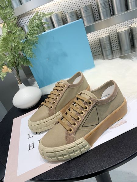 men high casual shoes women leather lace-up sneaker fashion designer boot basketball running trainers letters loafers woman flat gym sneaker, Black
men high casual shoes women leather lace-up sneaker fashion designer boot basketball running trainers letters loafers woman flat gym sneaker, Black