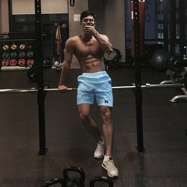 men's shorts 2021 european and american trend mesh five-point pants basketball korean running training men, White;black
men's shorts 2021 european and american trend mesh five-point pants basketball korean running training men, White;black