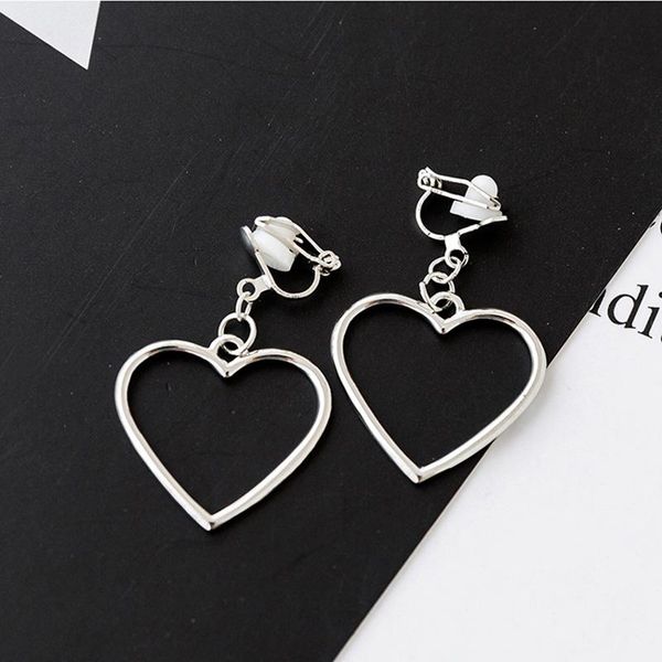 clip-on & screw back fashion geometric heart clip on earrings without piercing brincos oorbellen simple statement for women jewelry, Silver
clip-on & screw back fashion geometric heart clip on earrings without piercing brincos oorbellen simple statement for women jewelry, Silver