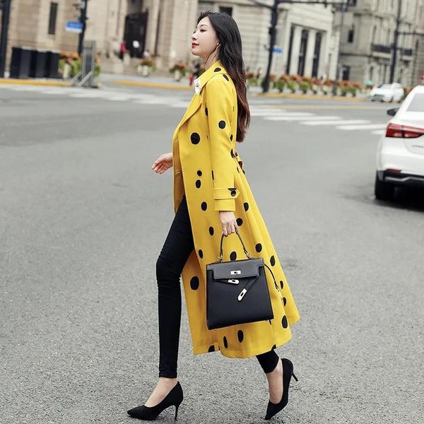 women's trench coats spring and autumn windbreaker women's mid-length british style 2021 korean femininity coat jacket, Tan;black
women's trench coats spring and autumn windbreaker women's mid-length british style 2021 korean femininity coat jacket, Tan;black