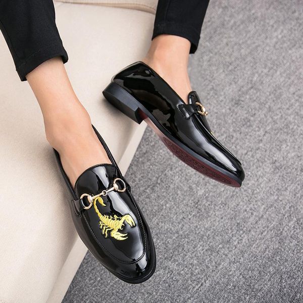 leather shoes men's uk korean patent doudou hairstylist versatile pointed embroidered vintage dress, Black
leather shoes men's uk korean patent doudou hairstylist versatile pointed embroidered vintage dress, Black
