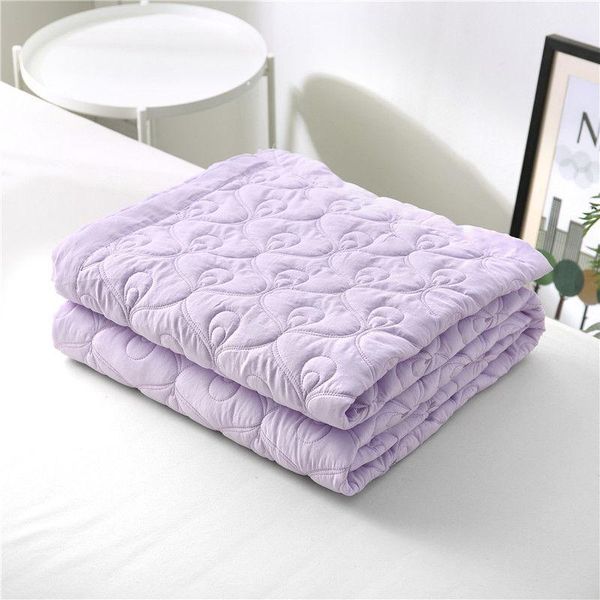 comforters & sets summer quilt skin-friendly breathable air-conditioning sofa bed throw blanket gift thin print bedding filler
comforters & sets summer quilt skin-friendly breathable air-conditioning sofa bed throw blanket gift thin print bedding filler