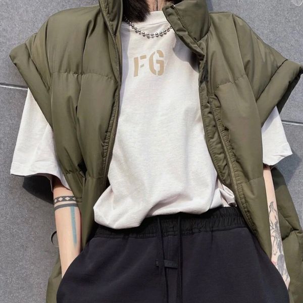 fog feel of god season 7 main line fg letter flocking short sleeve t-shirt for men and women, White;black
fog feel of god season 7 main line fg letter flocking short sleeve t-shirt for men and women, White;black
