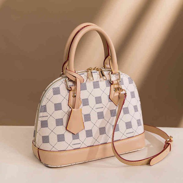 handbag shell bag women's oblique cross xia korean lattice single shoulder simple, Black;red
handbag shell bag women's oblique cross xia korean lattice single shoulder simple, Black;red