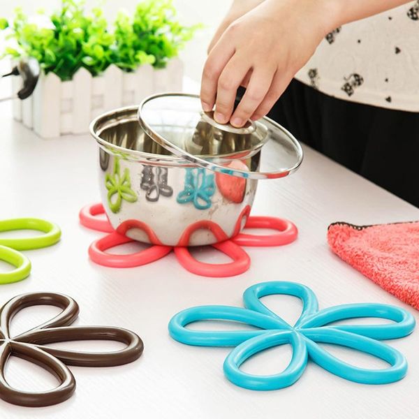 mats & pads plum-shaped anti-slip table mat heat pad insulated pot placemats insulation home kitchen tools
mats & pads plum-shaped anti-slip table mat heat pad insulated pot placemats insulation home kitchen tools