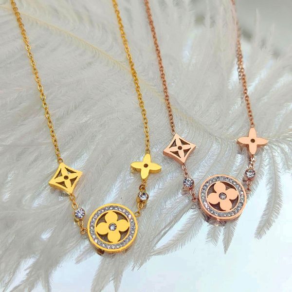 luxury good lucky four leaf clover pendant necklace gold plated titanium steel jewelry for women gift, Silver 
luxury good lucky four leaf clover pendant necklace gold plated titanium steel jewelry for women gift, Silver