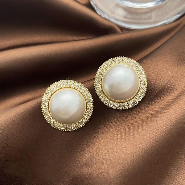 stud korean design fashion jewelry simple and elegant white pearl earrings creativity crystal wedding party for women, Golden;silver
stud korean design fashion jewelry simple and elegant white pearl earrings creativity crystal wedding party for women, Golden;silver