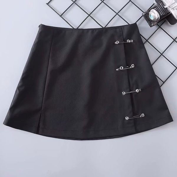 2021streetwear mini skirt women side split brooch high waist side zipper short skirt female a-line slim hip camo skirts, Black
2021streetwear mini skirt women side split brooch high waist side zipper short skirt female a-line slim hip camo skirts, Black