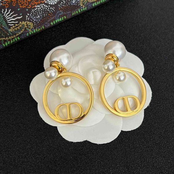 design jewelry 2021 new letter pearl earrings female brass rear hanging large earrings, Silver
design jewelry 2021 new letter pearl earrings female brass rear hanging large earrings, Silver