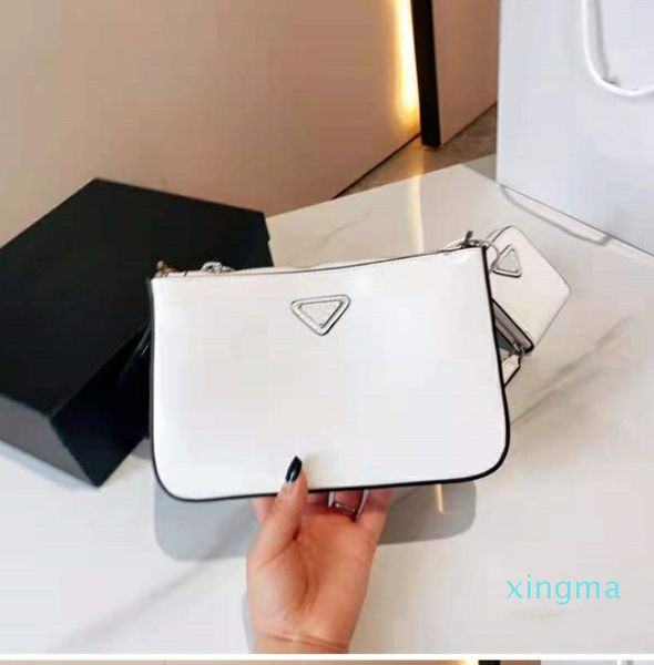 super patent leather mirror underarm bags designers womens handbags purses 2021 timeless classic lightweight and fashionable shouder
super patent leather mirror underarm bags designers womens handbags purses 2021 timeless classic lightweight and fashionable shouder