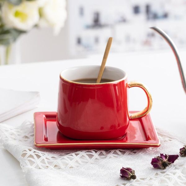 european latte coffee cup small bone china high tea with spoon saucer glaze tazas de ceramica creativ taza personalizada 50 cups & saucers 
european latte coffee cup small bone china high tea with spoon saucer glaze tazas de ceramica creativ taza personalizada 50 cups & saucers