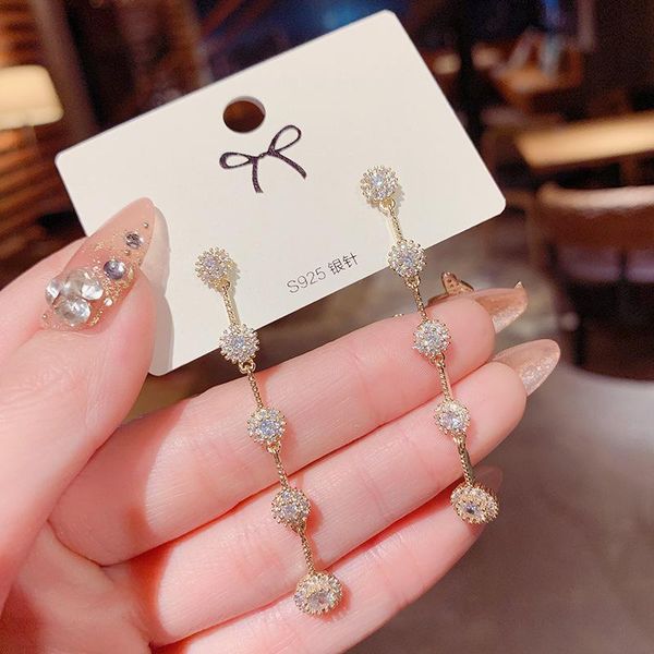 14k real gold temperament micro-inlaid cubic zircon ball long stud earrings for women date jewelry, Golden;silver
14k real gold temperament micro-inlaid cubic zircon ball long stud earrings for women date jewelry, Golden;silver