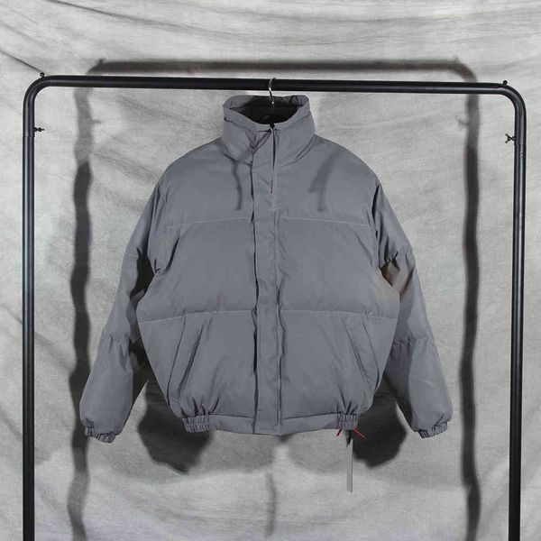 2021 essentials reflect light padded oversized winter men women couples high neck fog warm bomber jacket, Black
2021 essentials reflect light padded oversized winter men women couples high neck fog warm bomber jacket, Black