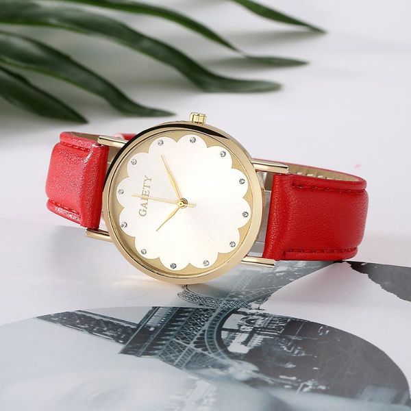 wristwatches gaiety relogio feminino alloy diamond pattern dial women's watches horloges analog ladies leather band quartz wrist clock, Slivery;brown
wristwatches gaiety relogio feminino alloy diamond pattern dial women's watches horloges analog ladies leather band quartz wrist clock, Slivery;brown