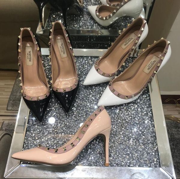 pointed high heels patent leather rivet sandals ladies studs drawstring dress shoes v brand, Black
pointed high heels patent leather rivet sandals ladies studs drawstring dress shoes v brand, Black