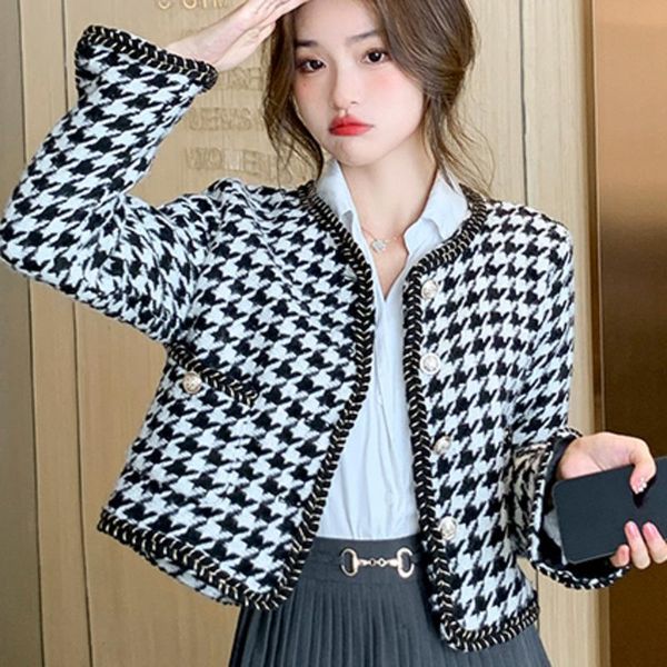 women's jackets 2021 vintage french ladies high-quality coat female small fragrance short temperament houndstooth coats women, Black;brown
women's jackets 2021 vintage french ladies high-quality coat female small fragrance short temperament houndstooth coats women, Black;brown
