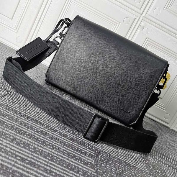 casual messenger bag leather shoulder bags fashion business designer backpack handbag coin purse m57080
casual messenger bag leather shoulder bags fashion business designer backpack handbag coin purse m57080