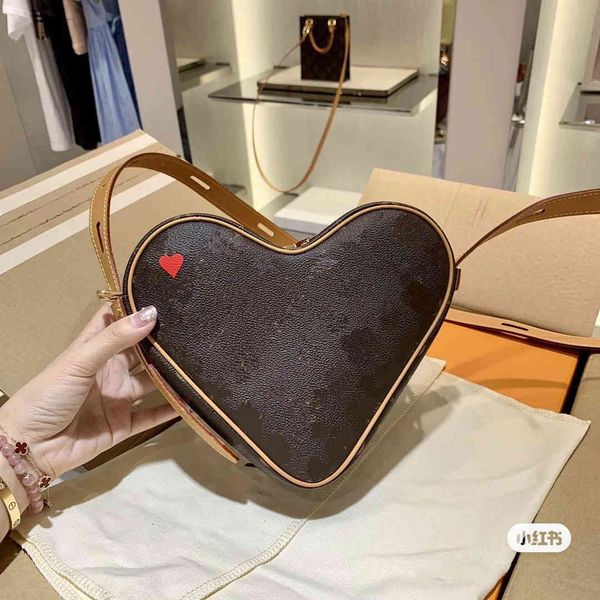 70% off design handbag 2021 new fashion valentine's day heart-shaped love lady one shoulder diagonal bag with gift box ibka
70% off design handbag 2021 new fashion valentine's day heart-shaped love lady one shoulder diagonal bag with gift box ibka