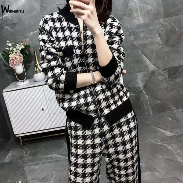 women 2021 style zipper coat + stripe harem pants fashion black white plaid patchwork tracksuit knit two piece suit women's
women 2021 style zipper coat + stripe harem pants fashion black white plaid patchwork tracksuit knit two piece suit women's
