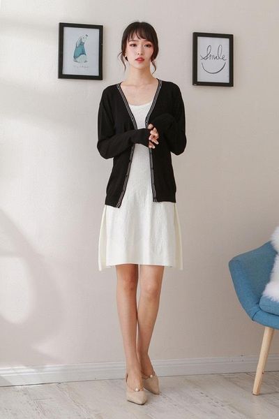 women's sweaters autumn and winter style casual cardigan solid v-neck sweet type black sweater coat open stitch, White;black
women's sweaters autumn and winter style casual cardigan solid v-neck sweet type black sweater coat open stitch, White;black