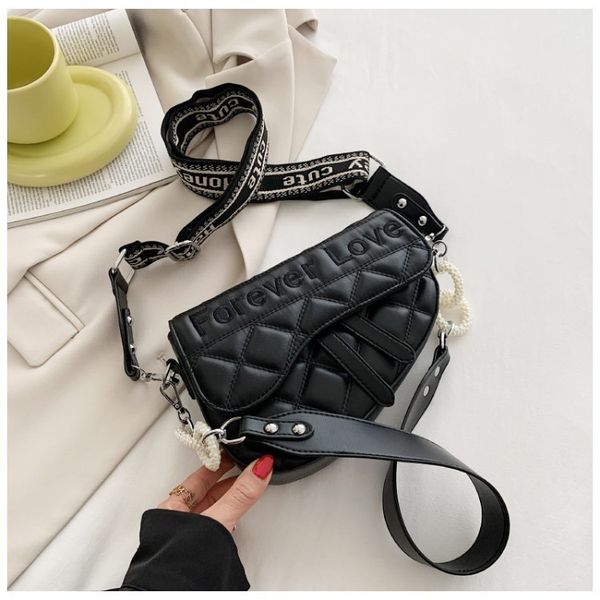 luxury herme handbags and storage saddle 2021 new female d family fashion letter embroidered pearl chain portable cowhid
luxury herme handbags and storage saddle 2021 new female d family fashion letter embroidered pearl chain portable cowhid
