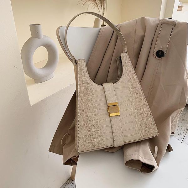 evening bags vintage alligator shoulder women designer chic handbags female luxury crocodile pu leather messenger bag big purses 2021
evening bags vintage alligator shoulder women designer chic handbags female luxury crocodile pu leather messenger bag big purses 2021