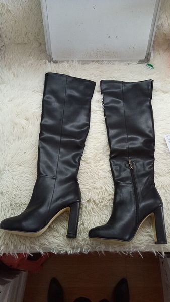 boot female fashions the knee toe pointed black leather thick thigh high glaiator boots on
boot female fashions the knee toe pointed black leather thick thigh high glaiator boots on